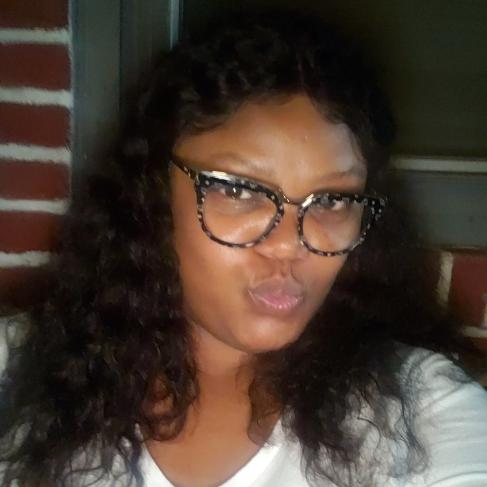 Meet your Posher, Salena